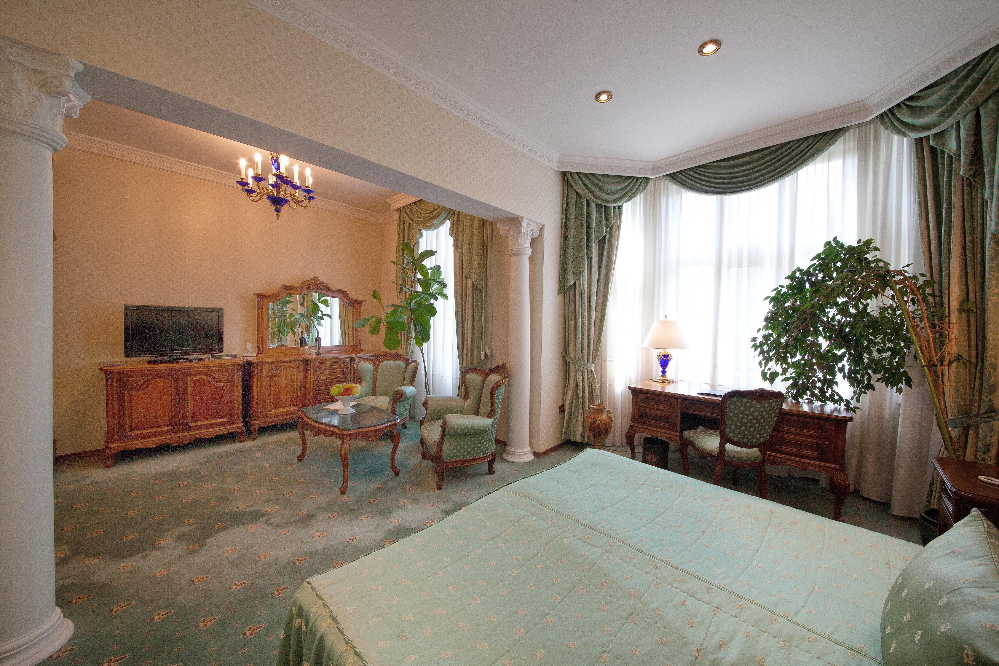 Grand Hotel London Varna Ngoại thất bức ảnh A room at the hotel