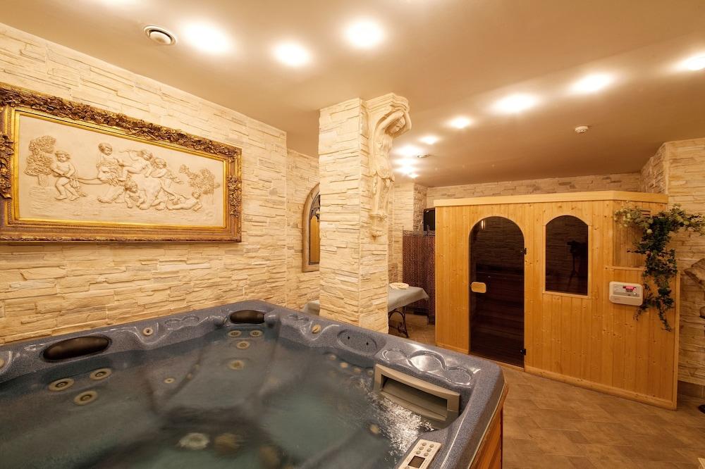 Grand Hotel London Varna Ngoại thất bức ảnh A modern spa