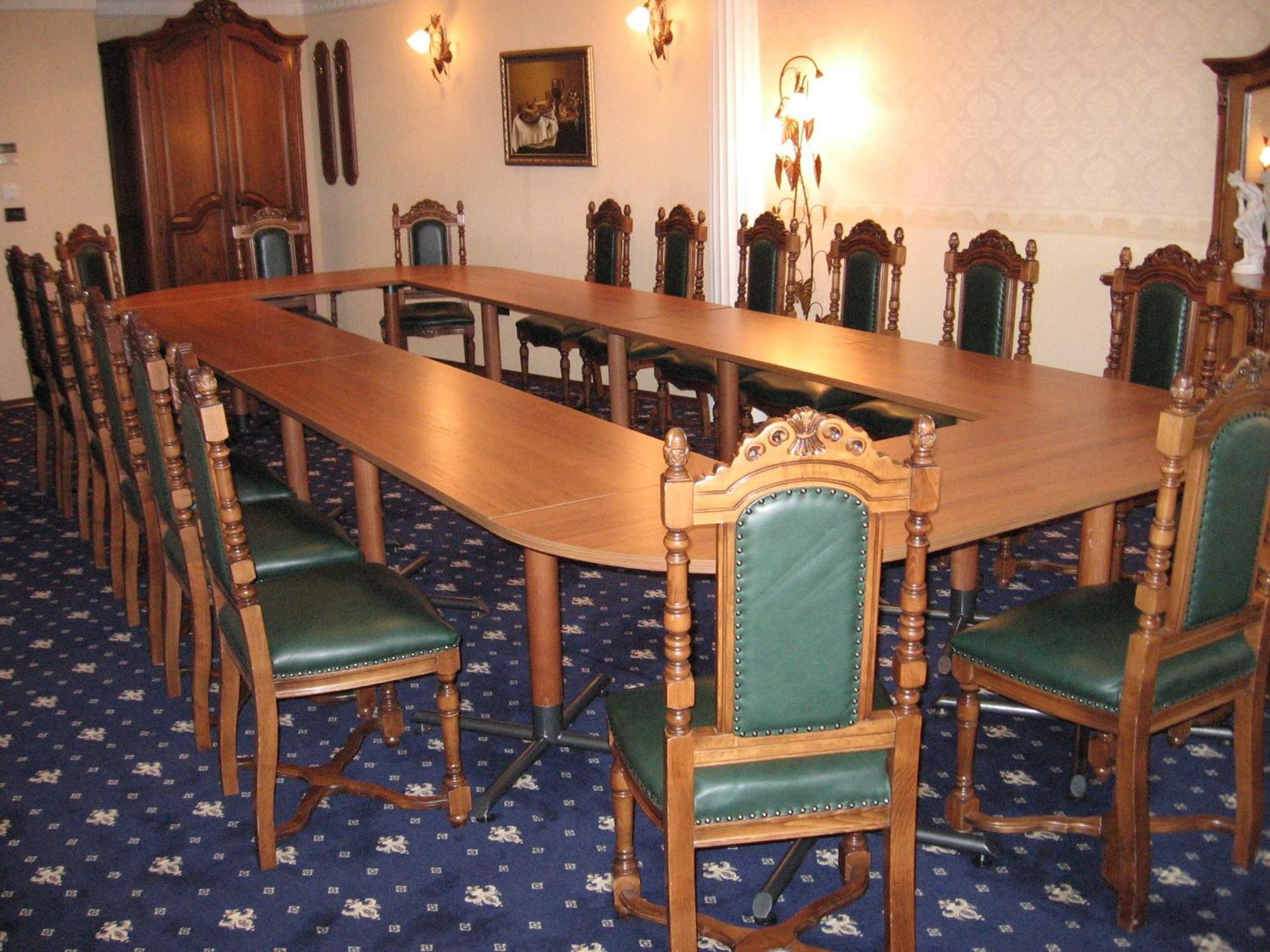 Grand Hotel London Varna Ngoại thất bức ảnh The table of the Landtag of the Free State of Saxony