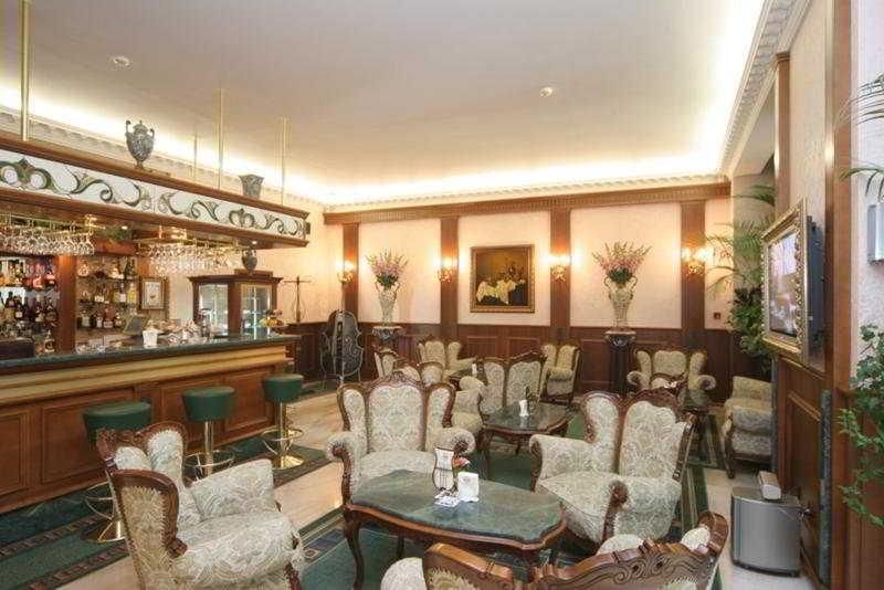 Grand Hotel London Varna Nhà hàng bức ảnh The bar